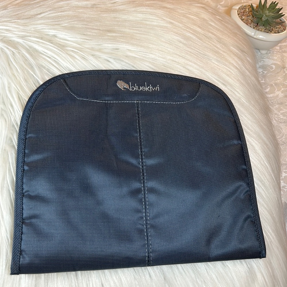 Bluekiwi Diaper Changing Pad - EUC